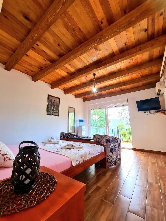 S&M Apartments Rijeka Crnojevića Εξωτερικό φωτογραφία